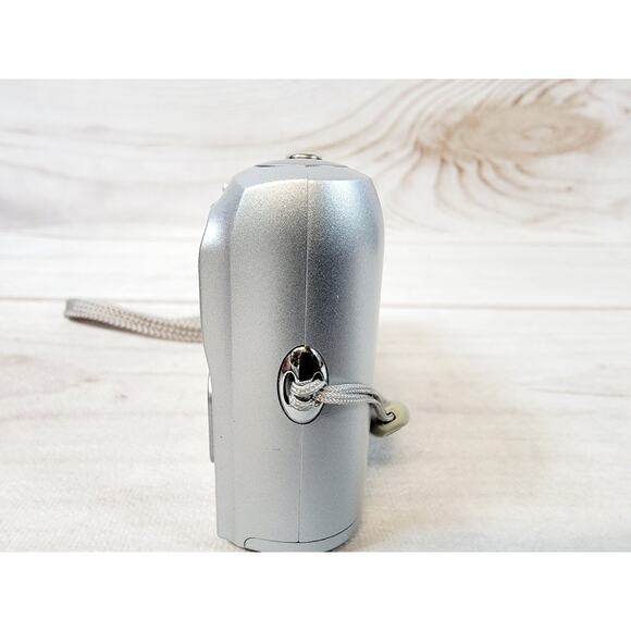 HP PhotoSmart M547 Point & Shoot Pocket Digital Camera DIGICAM W/ Card & Case - Picture 9 of 16